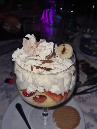 Süßes Dessert – Lisi Café